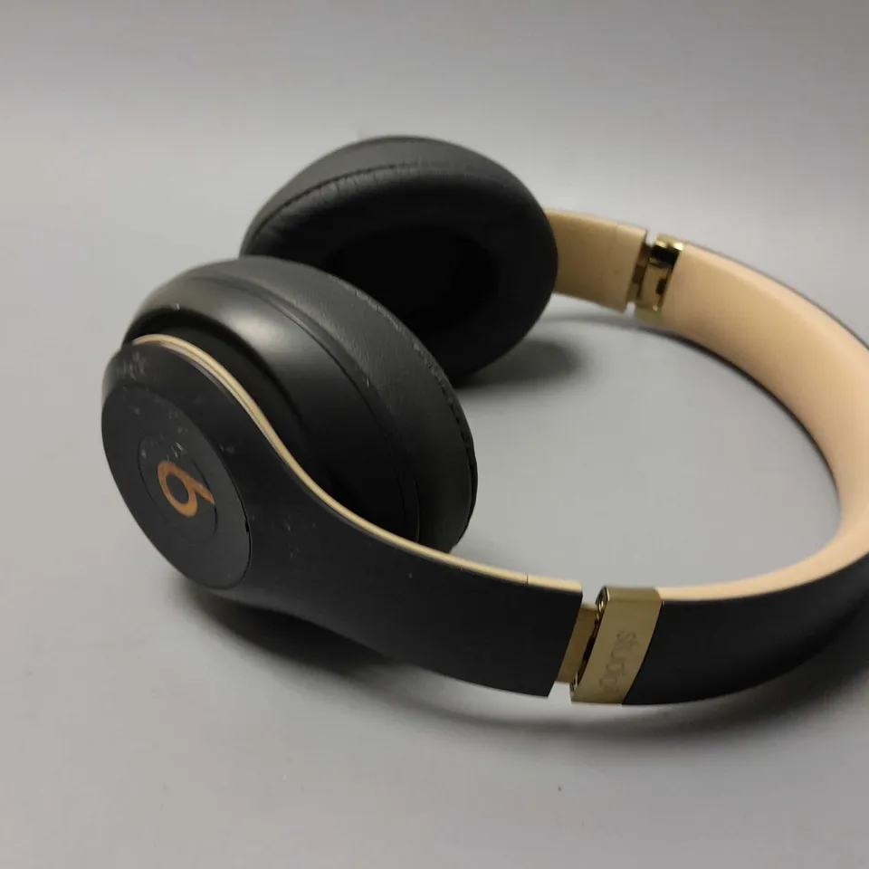 BEATS STUDIO3 HEADPHONES