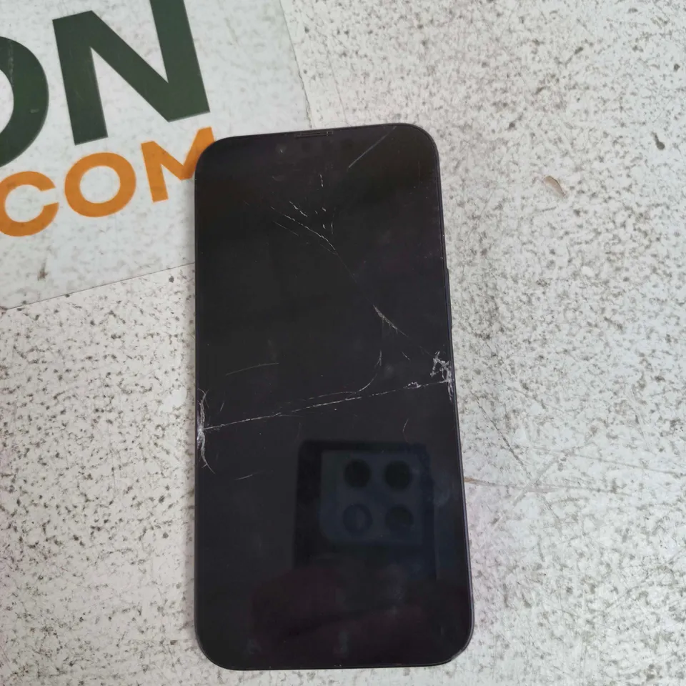 APPLE IPHONE – BLUE, CRACKED FRONT SCREEN, INTERNALS EXPOSED A2863