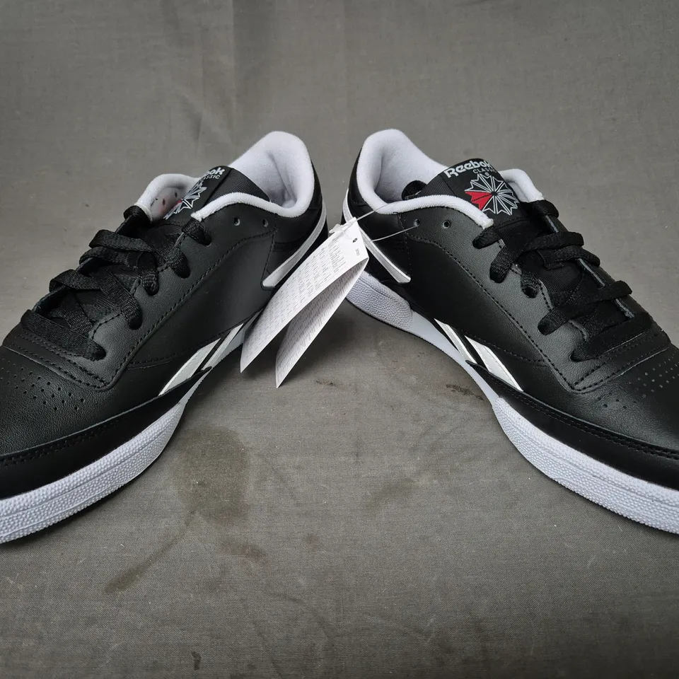 BRAND NEW BOXED PAIR OF REEBOK CLUB C REVENGE MEN'S TENNIS SHOES IN BLACK/WHITE UK SIZE 9.5