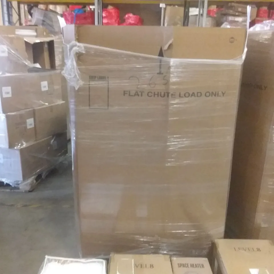 PALLET OF ASSORTED ITEMS INCLUDING HIGHCLERE 2 WALL MIRROR, SPACE HEATER, LEVEL 8, LUNA WEIGHTED BLANKET, DSEAP WALL COAT RACK, WKWKER ROLLING STOOL 