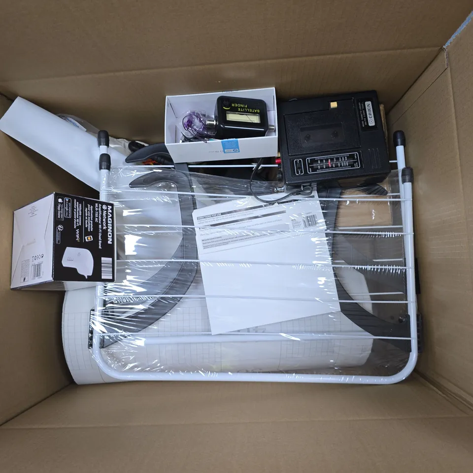 LARGE QUANTITY OF ASSORTED ITEMS TO INCLUDE DANIEL WELLINGTON WATCH, CAR SOCKET ADAPTER, MULTIBAND RECEIVER, ETC - COLLECTION ONLY