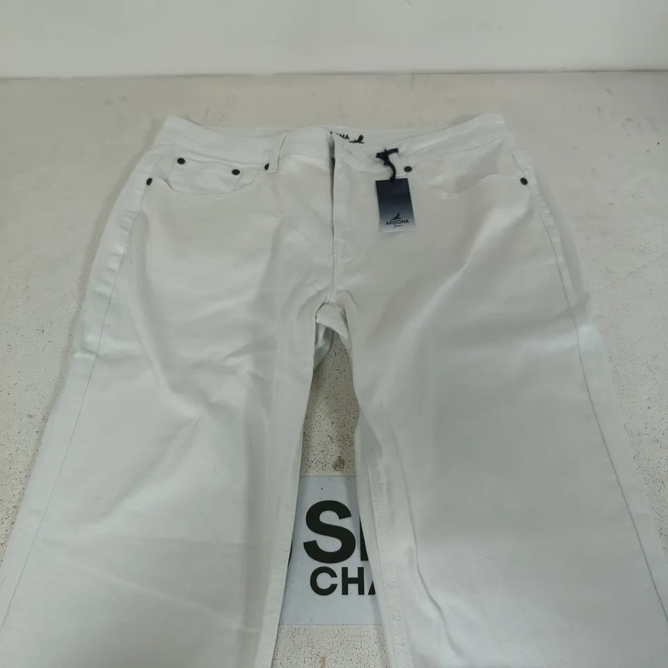 ARIZONA DENIM WHITE JEANS, UK 18P (EU 22)