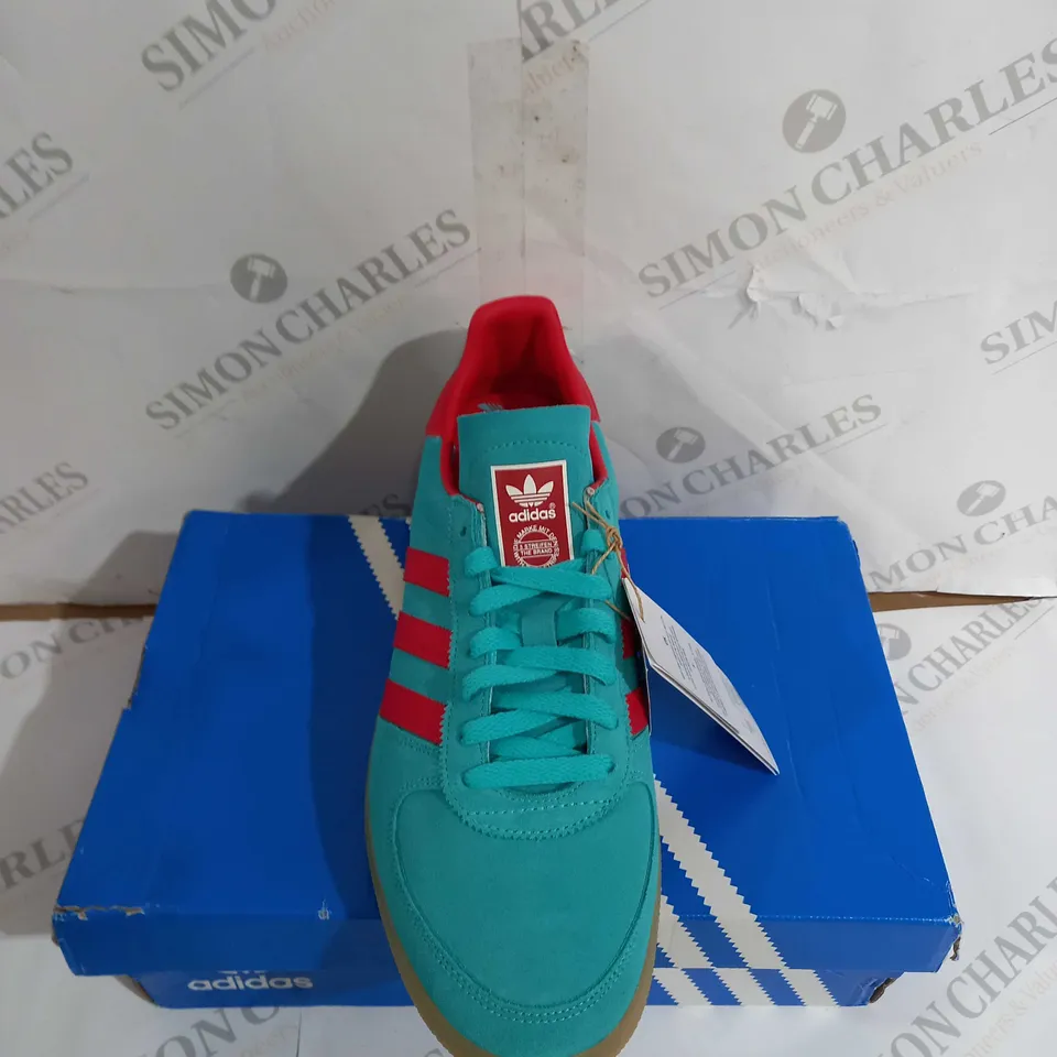 BOXED PAIR OF ADIDAS BC TRAINER GY9861 UK 10 