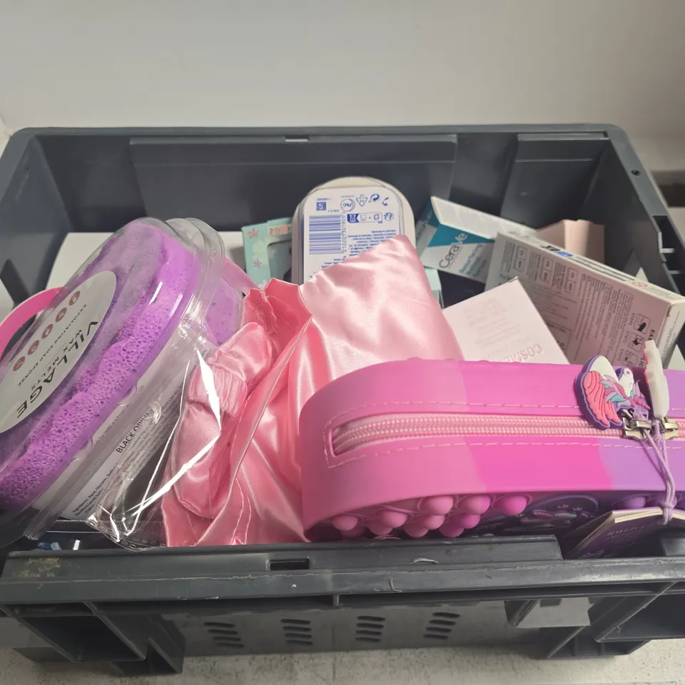 APPROXIMATELY 15 ASSORTED HEALTH & BEAUTY PRODUCTS