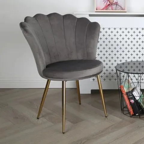 BOXED DAISY VELVET CHAIR WITH BACKREST