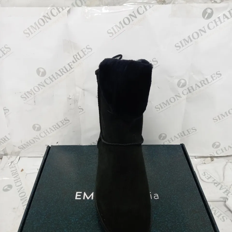 BOXED EMU BIRDWOOD BOOTS, BLACK - SIZE 9