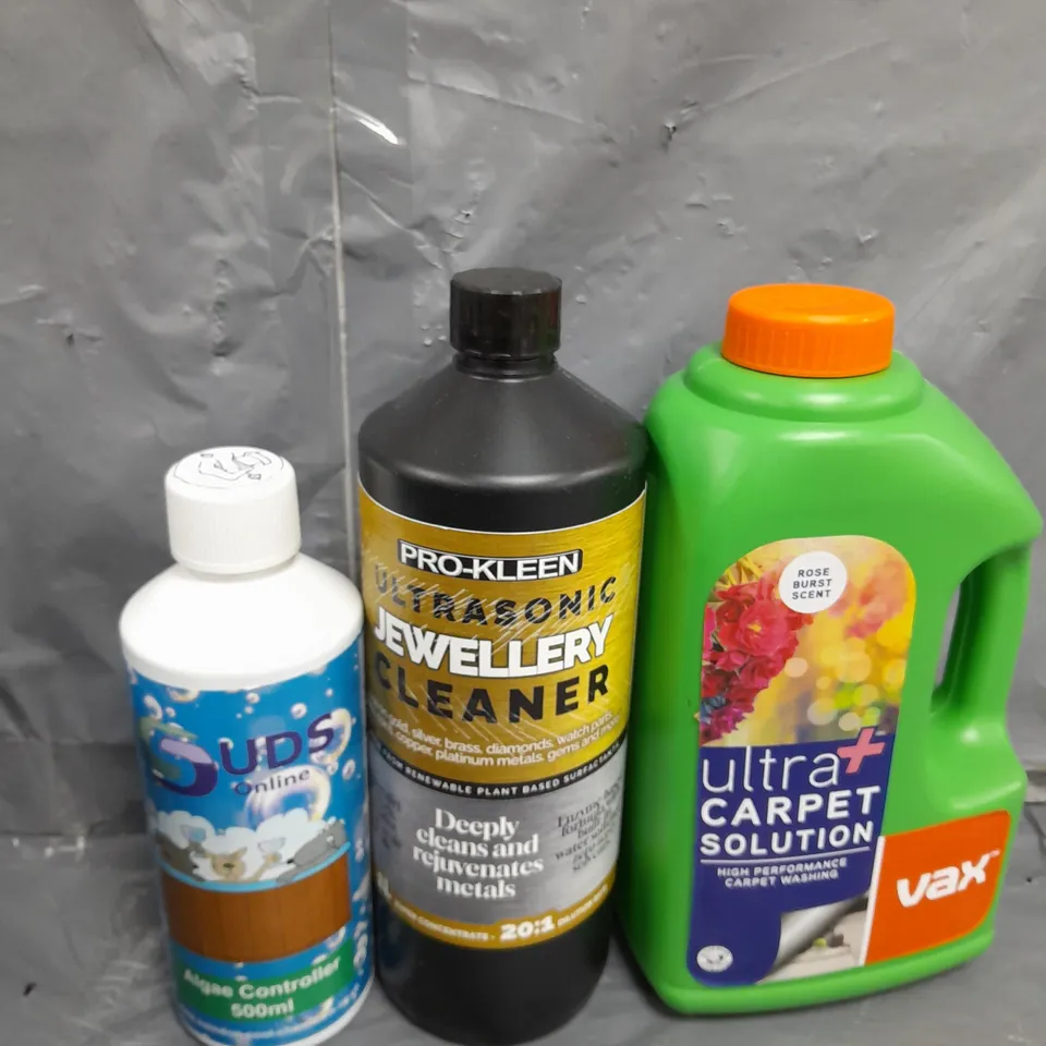 TOTE OF APPROX 10 CLEANING PRODUCTS TO INCLUDE , CARPET CLEANER , JEWELLERY CLEANER , WASHING UP LIQUID , ETC 