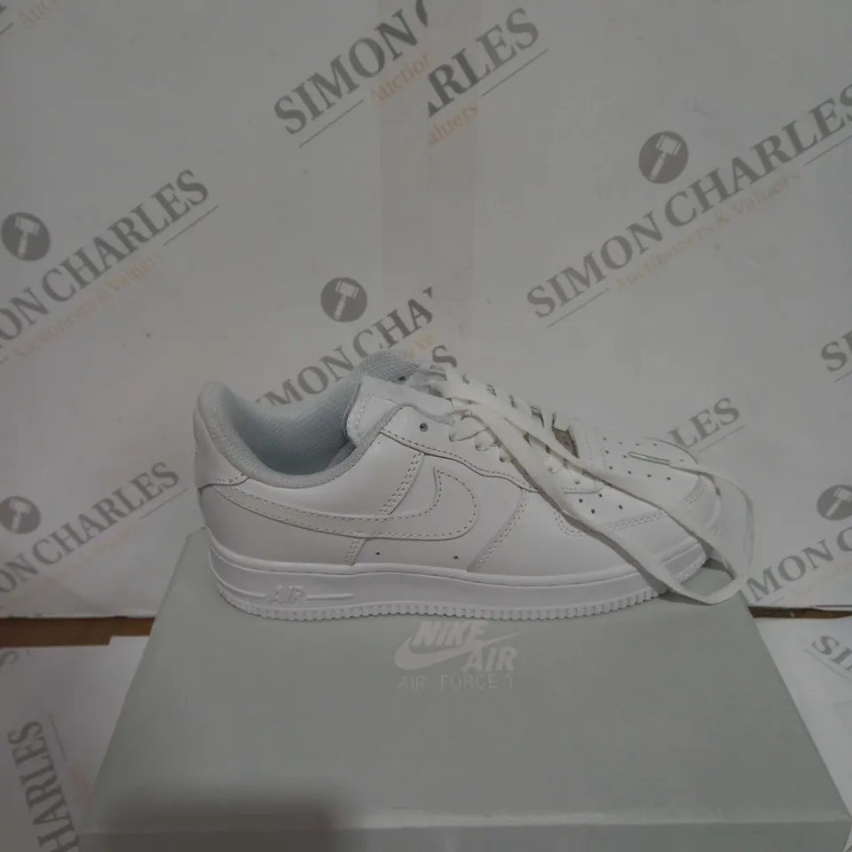 BOXED PAIR OF NIKE WHITE AIR FORCE ONES SIZE 4.5