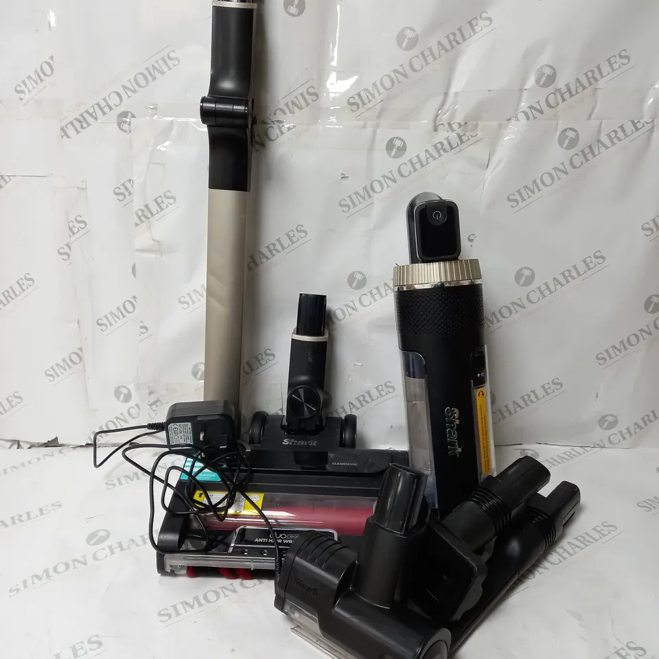 SHARK STRATOS CORDLESS VACUUM IZ400UKT