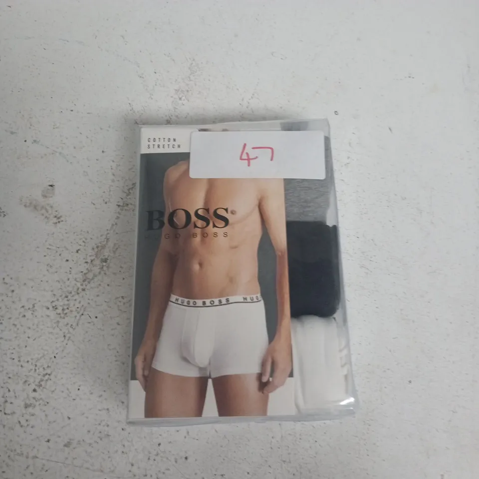 HUGO BOSS MEN'S BOXER BRIEFS – , SIZE M, BOXED