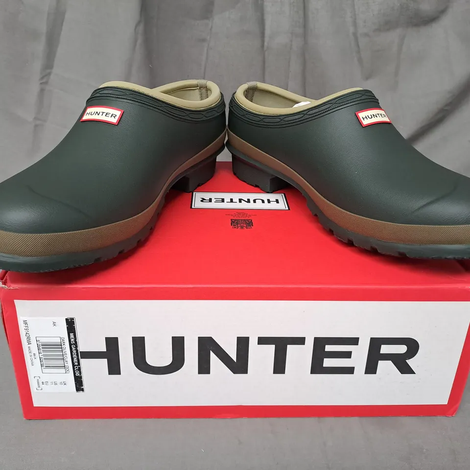 BOXED PAIR OF HUNTER MENS GARDENING CLOGS IN GREEN UK SIZE 10