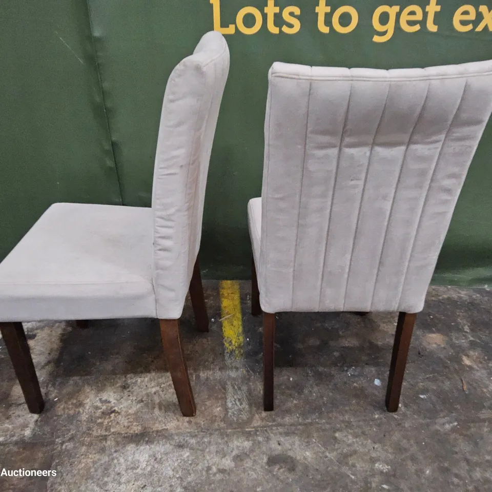 PAIR OF NATURAL PLUSH FABRIC RIDGED BACK UPHOLSTERED DINING CHAIRS DARK WOOD LEGS