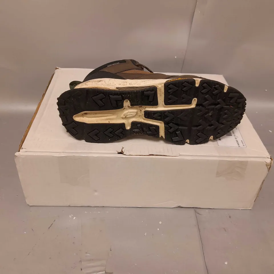 SKECHERS MEN'S SKECH-AIR ENVOY HIGH-TOP OUTDOOR SHOE SIZE 8