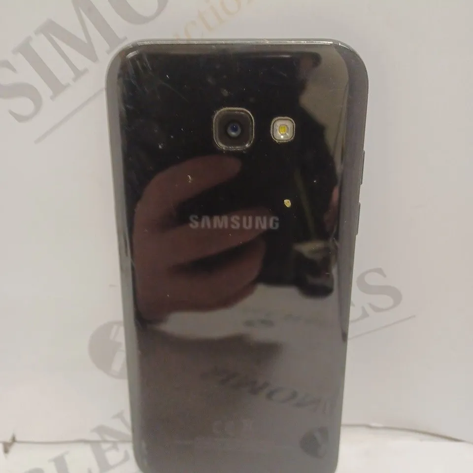 SAMSUNG GALAXY A5 SMARTPHONE