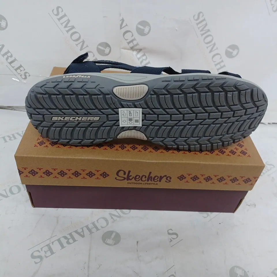 BOXED PAIR OF SKECHERS WALKING SANDALS SIZE 7