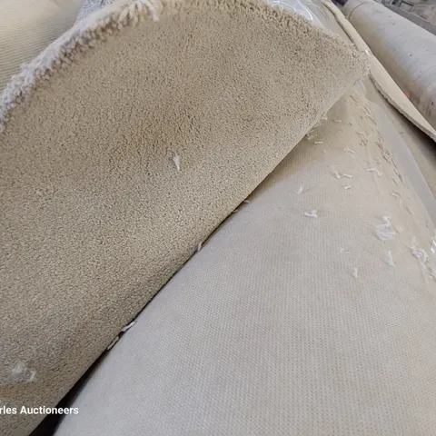 ROLL OF QUALITY LUXURIA VELVET CHERI CARPET APPROXIMATELY 5M Γ 8M