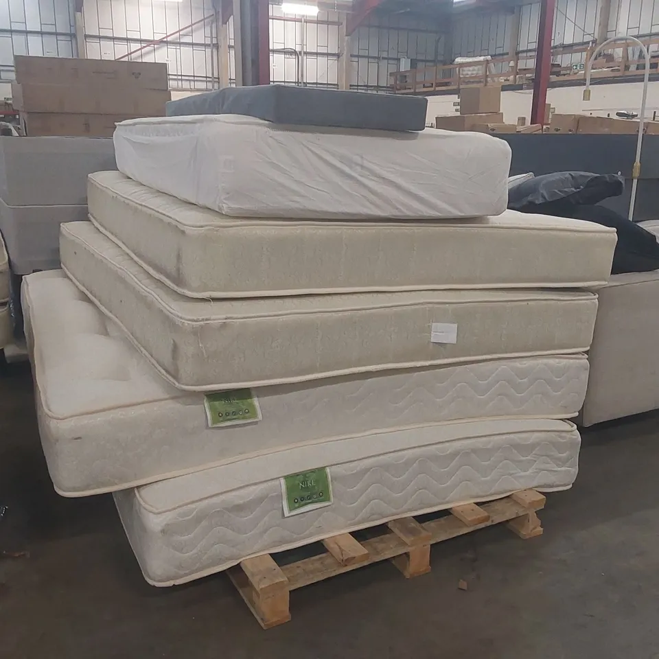 PALLET OF 5 ASSORTED MATTRESSES 