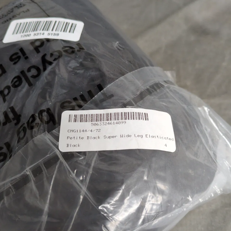 PRETTYLITTLETHING PETITE BLACK SUPER WIDE LEG ELASTICATED BLACK SIZE 4 JOGGERS