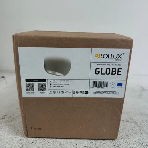 SOLLUX GLOBE WALL LIGHT