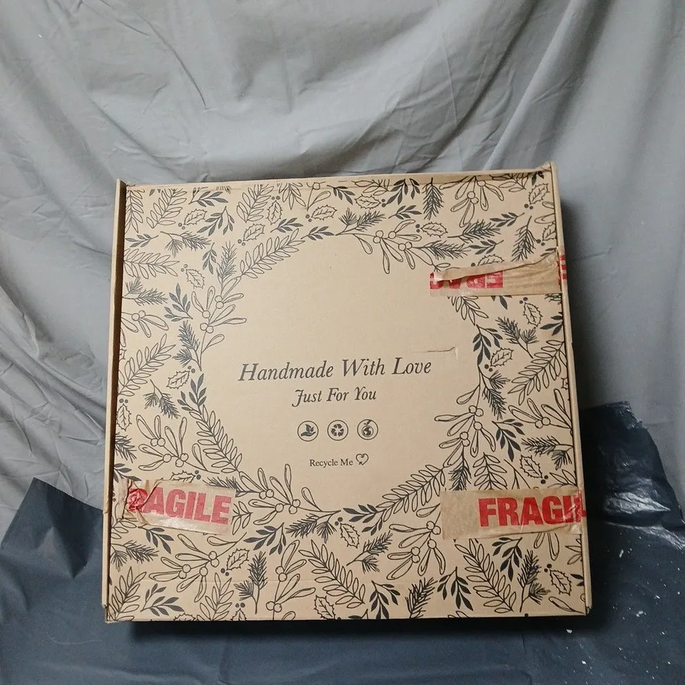 WHITE FROSTED PINE CONE WREATH – HANDMADE CHRISTMAS DECORATION