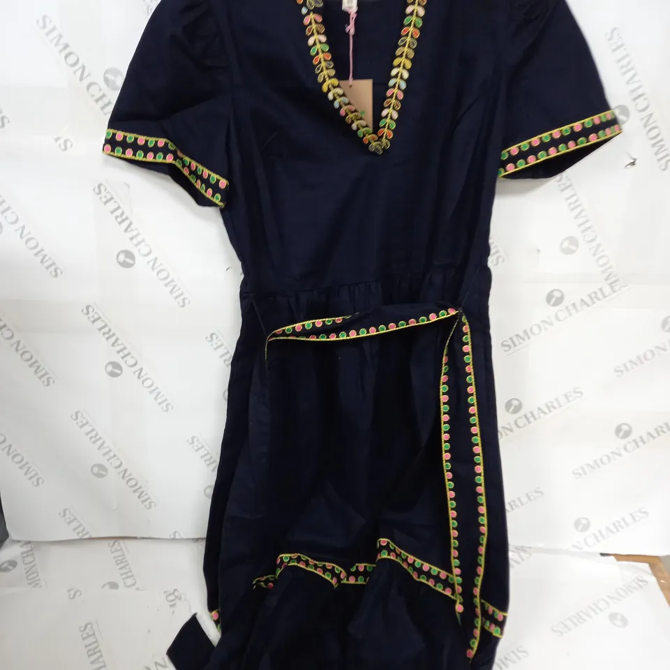 BODEN WOMENS OCCASSIONAL BELTED DRESS SIZE 8