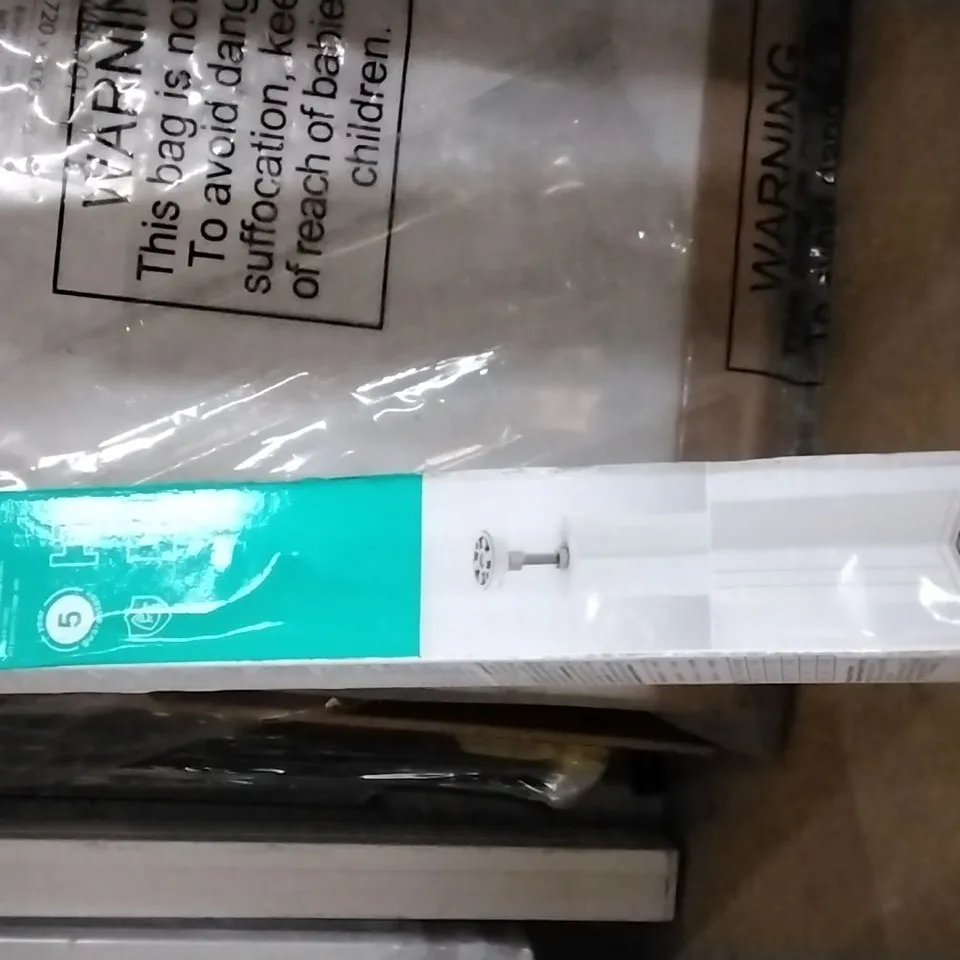 PALLET OF ASSORTED ITEMS INCLUDING POST KIT , CARPET GRIPPER , TRACK SET