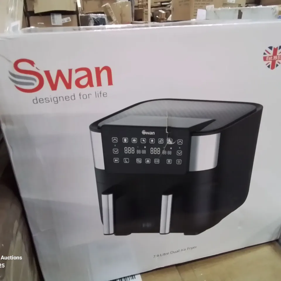 BOXED SWAN 7.6L DUAL AIR FRYER  RRP £85.99