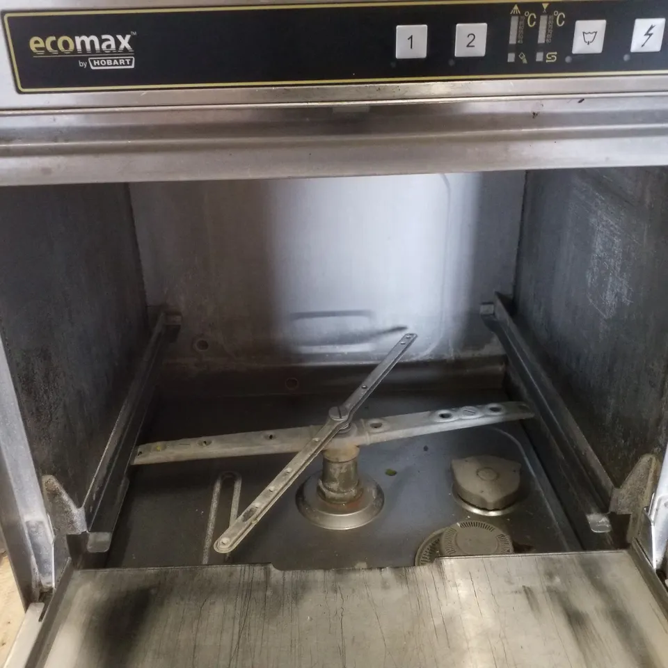 HOBART ECOMAX502S-20 CABINET DISHWASHER