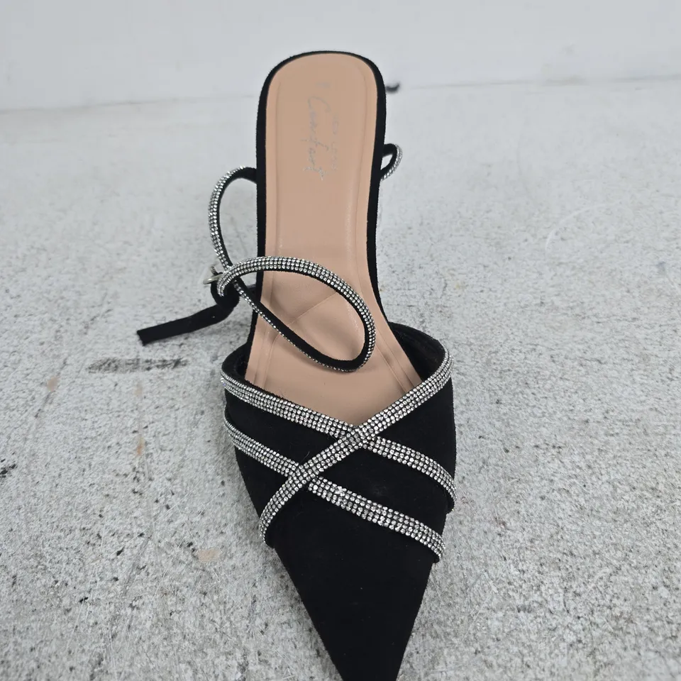 NEW LOOK WOMEN'S BLACK SANDALS WITH RHINESTONE STRAPS – UK 7