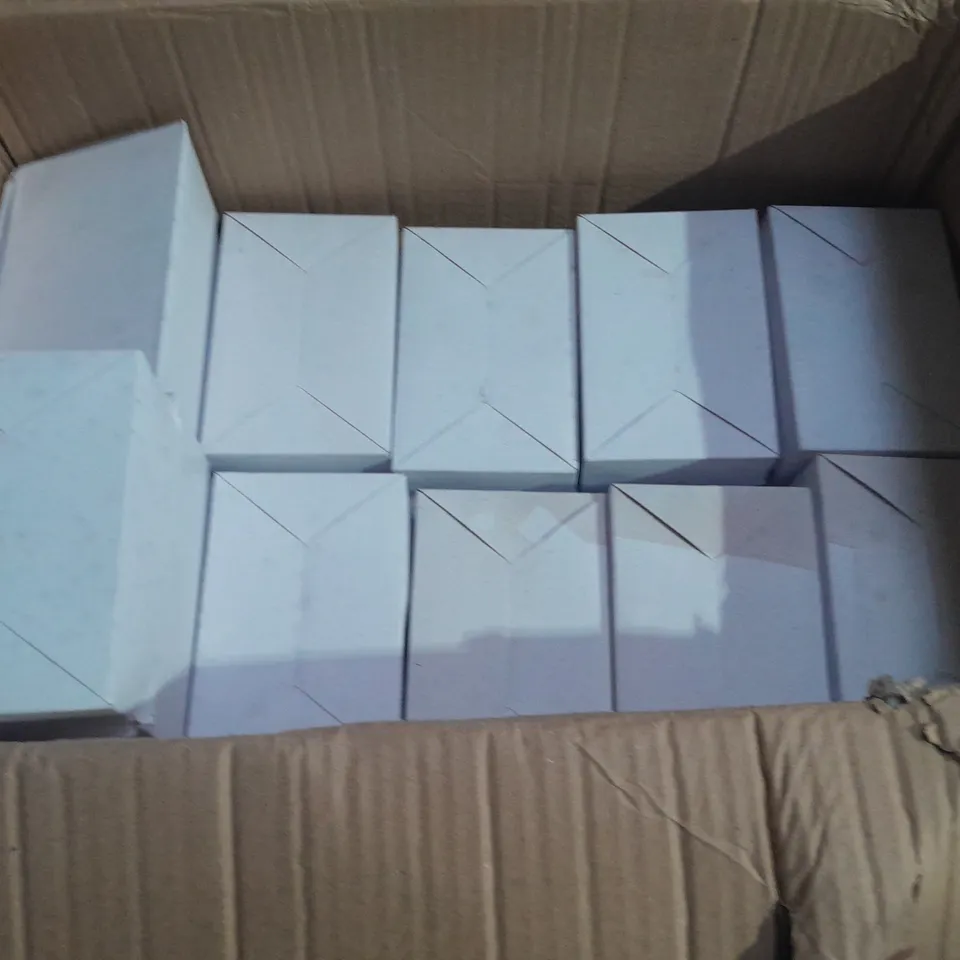 LOT OF APPROXIMATELY 45 CLEAR PLASTIC STORAGE/DISPLAY BOXES - EACH APPROX 15X10X8CM 