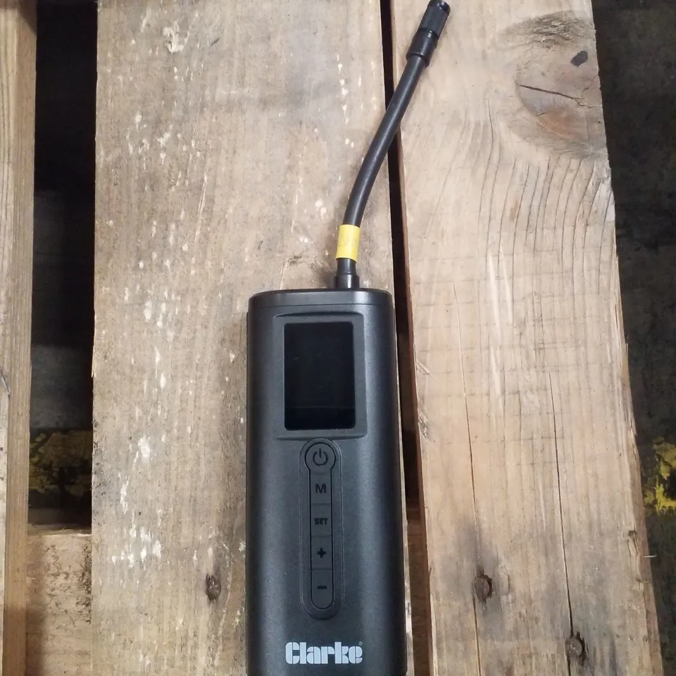 BOXED CLARKE RI150LI 7.4V RECHARGEABLE TYRE INFLATOR & POWERBANK