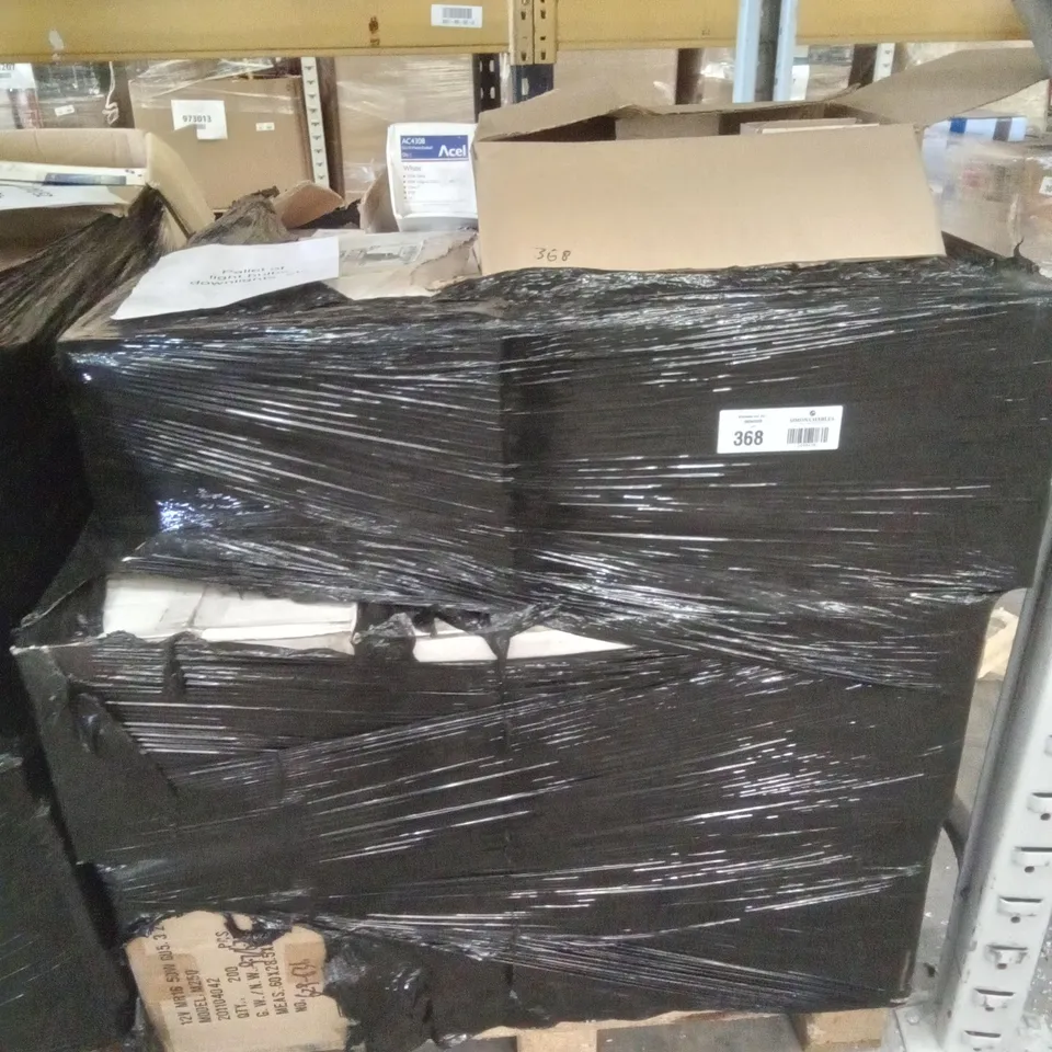PALLET OF ASSORTED LIGHTING BULBS & DOWNLIGHTS INCLUDING PHASE LIGHTING LOW VOLTAGE CONTRACTOR PACKS, CED DOWN LIGHTERS, ACEL MAINS EYEBALL, 10PC HALOGEN LAMPS, LED STAR BLUE LED LIGHTS