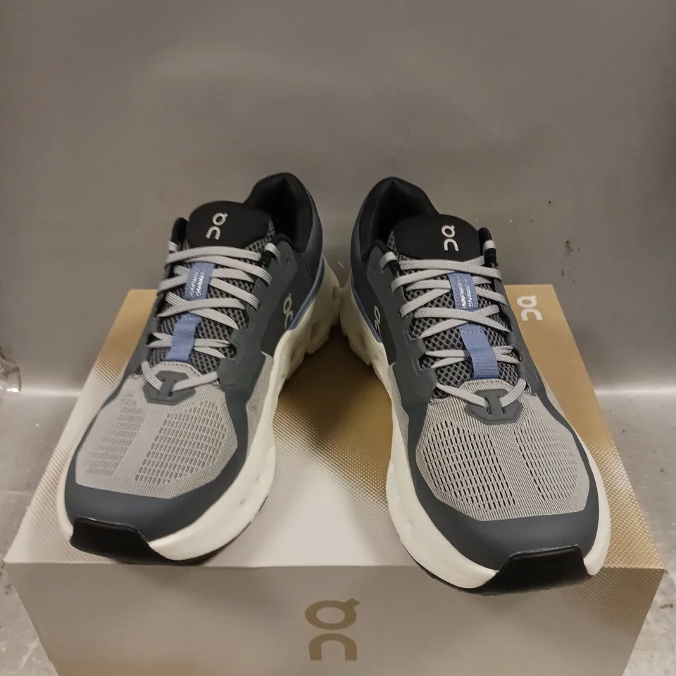 BOXED PAIR OF ON CLOUD CLOUDRUNNER 2 TRAINERS - 10