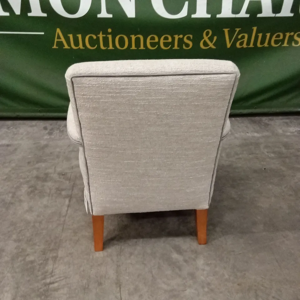 QUALITY HIGH-END DESIGNER FABRIC ACCENT CHAIR