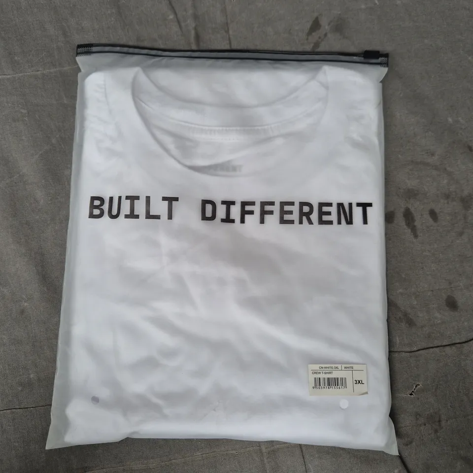 BUILT DIFFERENT WHITE CREW T‑SHIRT 3XL