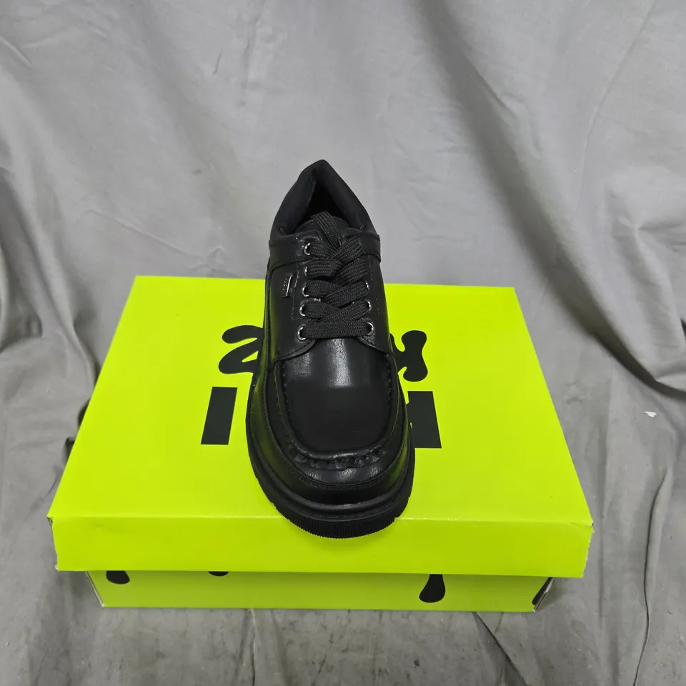 BOXED KOI KIDZ PLAYFUL TREK KIDZ LACE UP SHOES BLACK SIZE UK 2