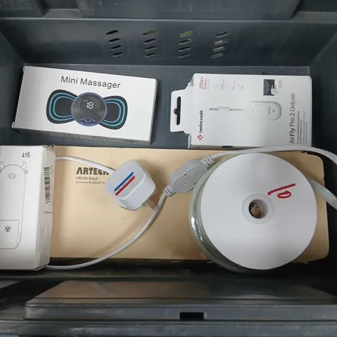 FIVE ASSORTED PRODUCTS TO INCLUDE; MINI MASSAGER, TWELVE SOUTH AIR FLY PRO 2 DELUXE AND ARTEK KEYBOARD