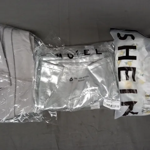 BOX OF APPROXIMATELY 20 ASSORTED CLOTHING AND FASHION ITEMS IN VARIOUS COLOURS, STYLES, AND SIZES - COLLECTION ONLY