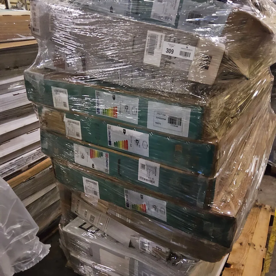 PALLET OF APPROXIMATELY 13 TELEVISIONS 