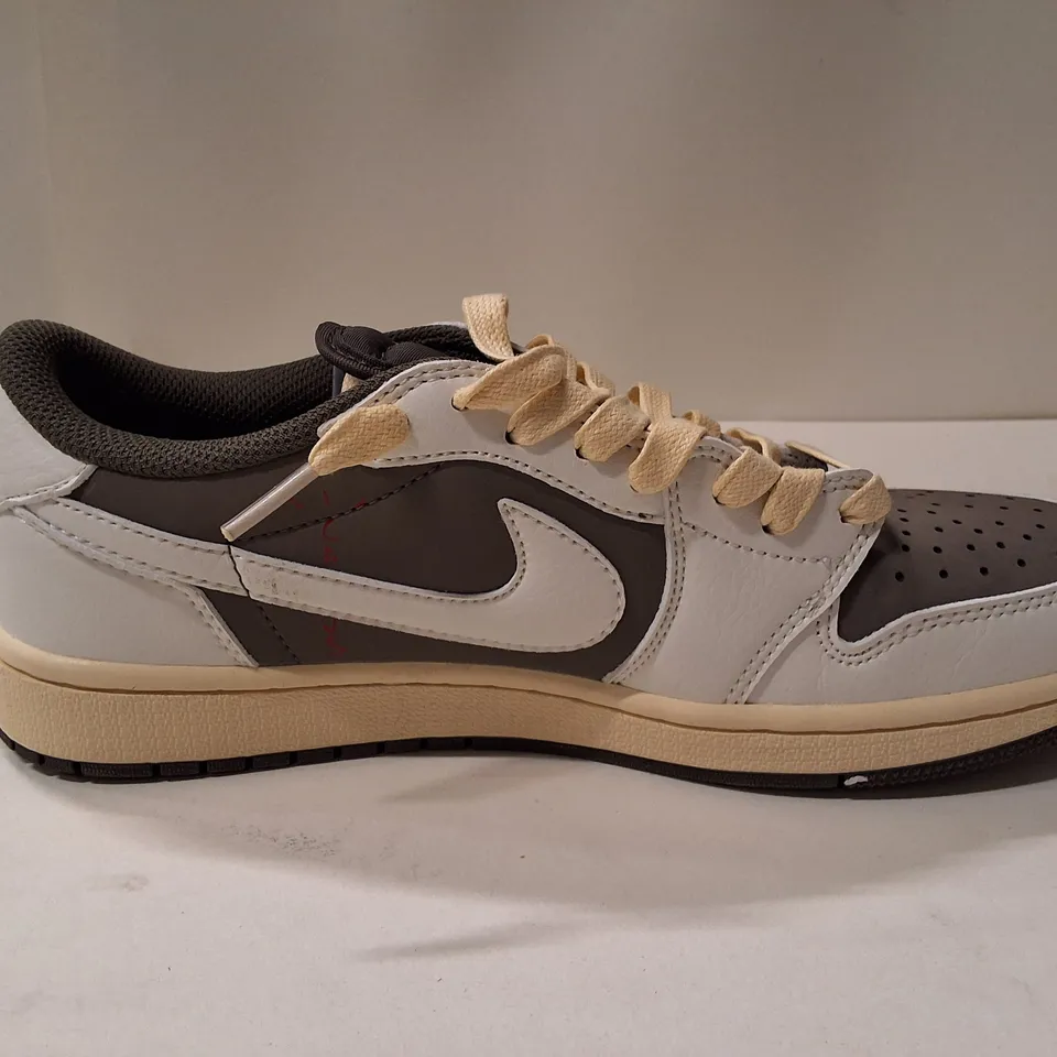NIKE AIR JORDAN 1 LOW OG SP DM7866-162 – UK 7.5 (US 8.5) MENS SNEAKERS