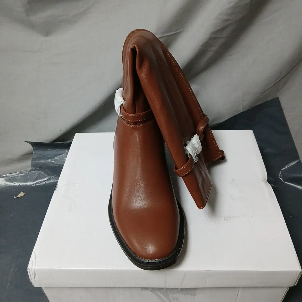 TAN RIDING BOOTS SIZE 3 BOXED 