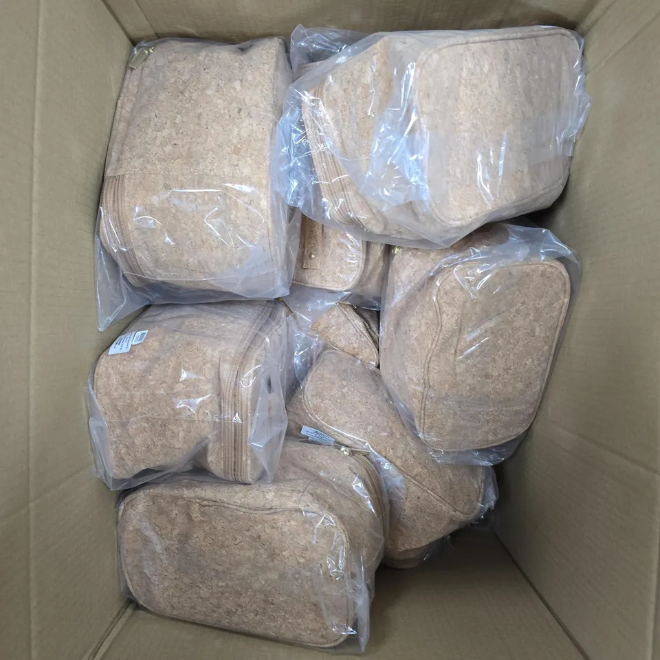 APPROXIMATELY 10 BEAUTECH STORAGE BAGS WITH 3 SPRAY BOTTLES