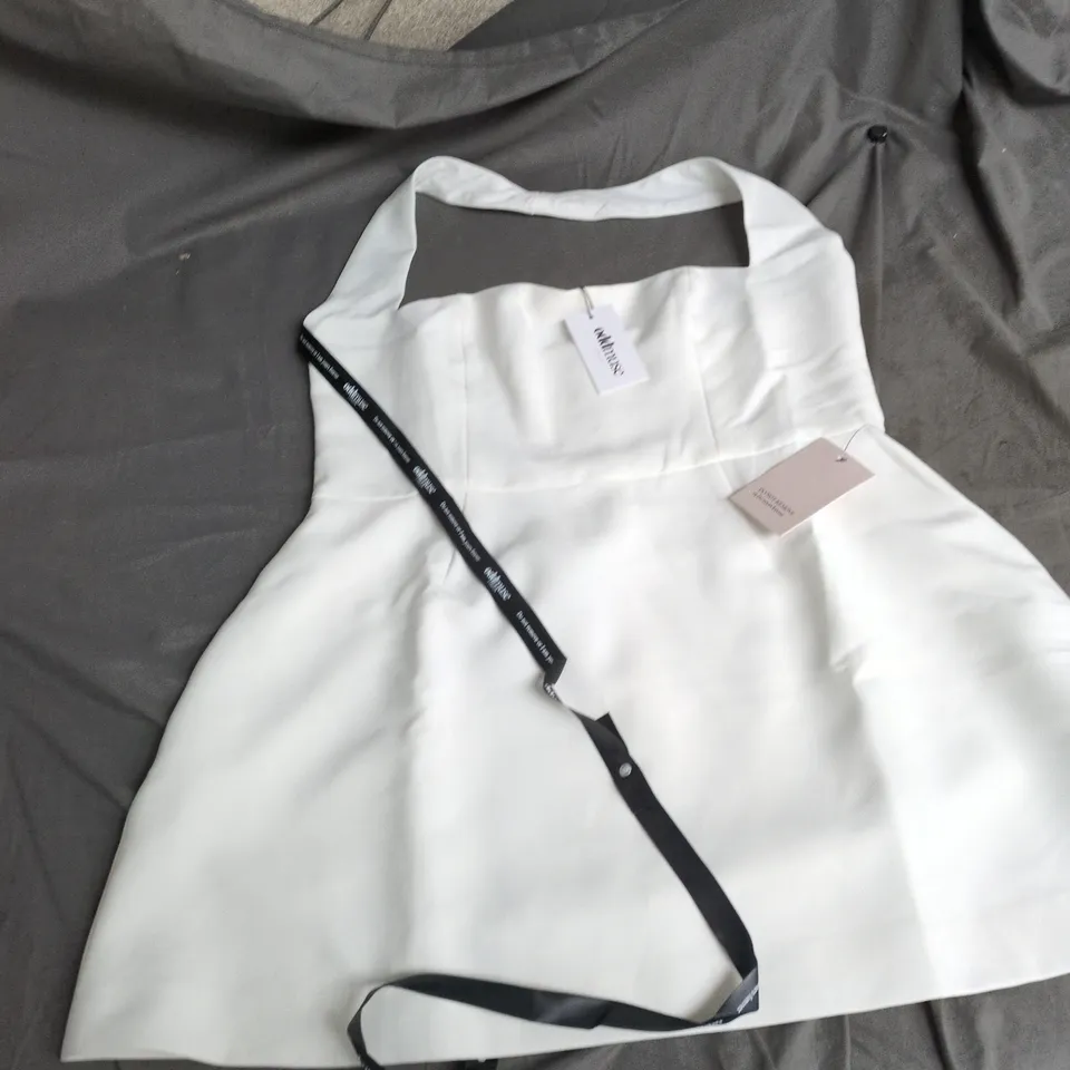 ODDMUSE LONDON THE ULTIMATE MUSE STRUCTURED MINI DRESS – WHITE – XXXL