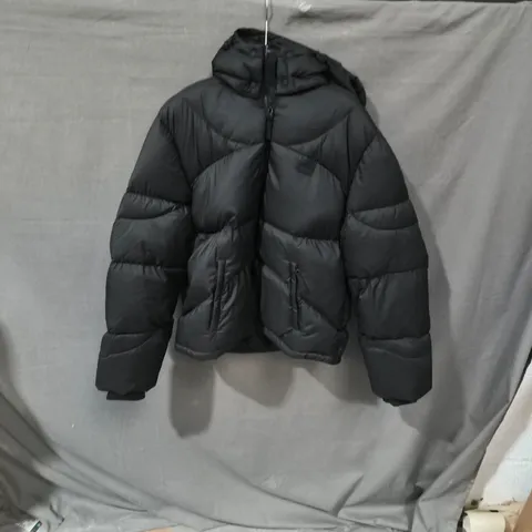 KITH MATTE STRETCH TAFETTA COREY PUFFER JACKET - BLACK, SIZE S