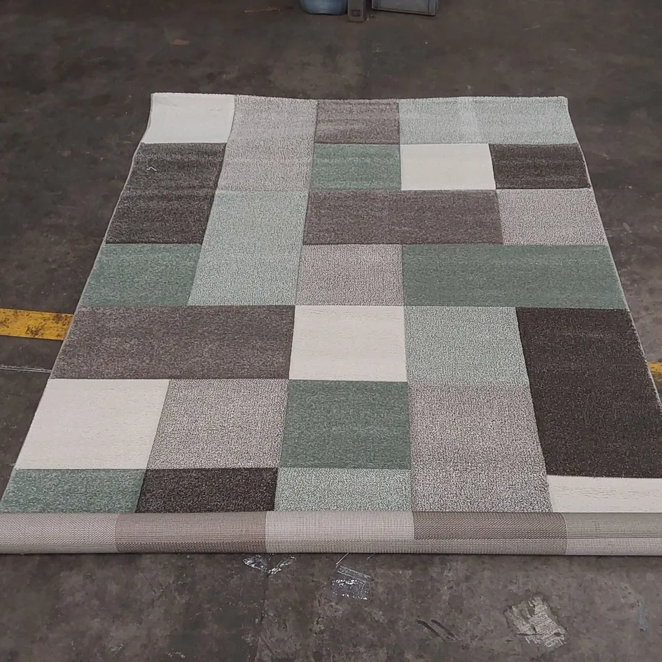 THINK RUGS BROOKLYN RUG - 160 x 220cm