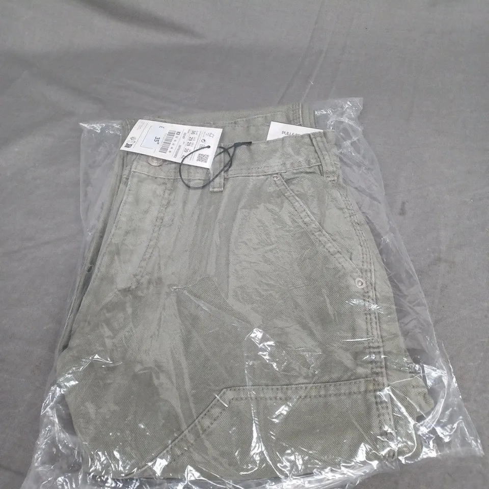 BAGGED PULL AND BEAR JEANS SIZE 29