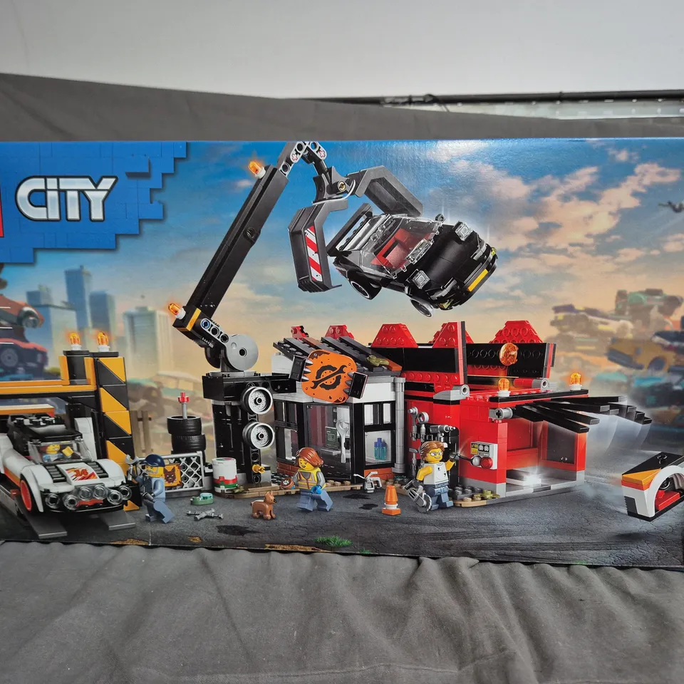 LEGO CITY SCRAPYARD 60472 – 871-PIECE SET (7+)