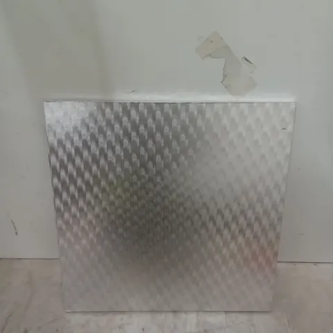 PACKAGED 30 X 30 CM REFLECTIVE SQUARE