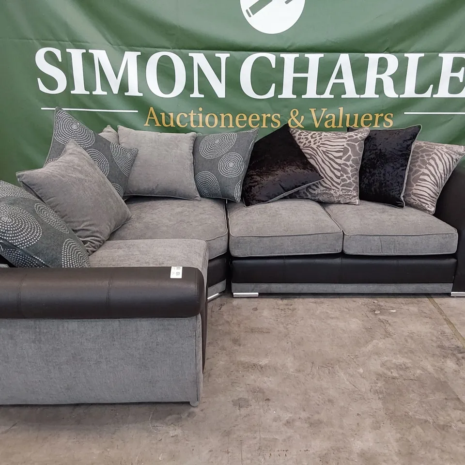 DESIGNER CORNER GROUP WITH REVERSIBLE SCATTER CUSHIONS BLACK FAUX LEATHER & GREY FABRIC 