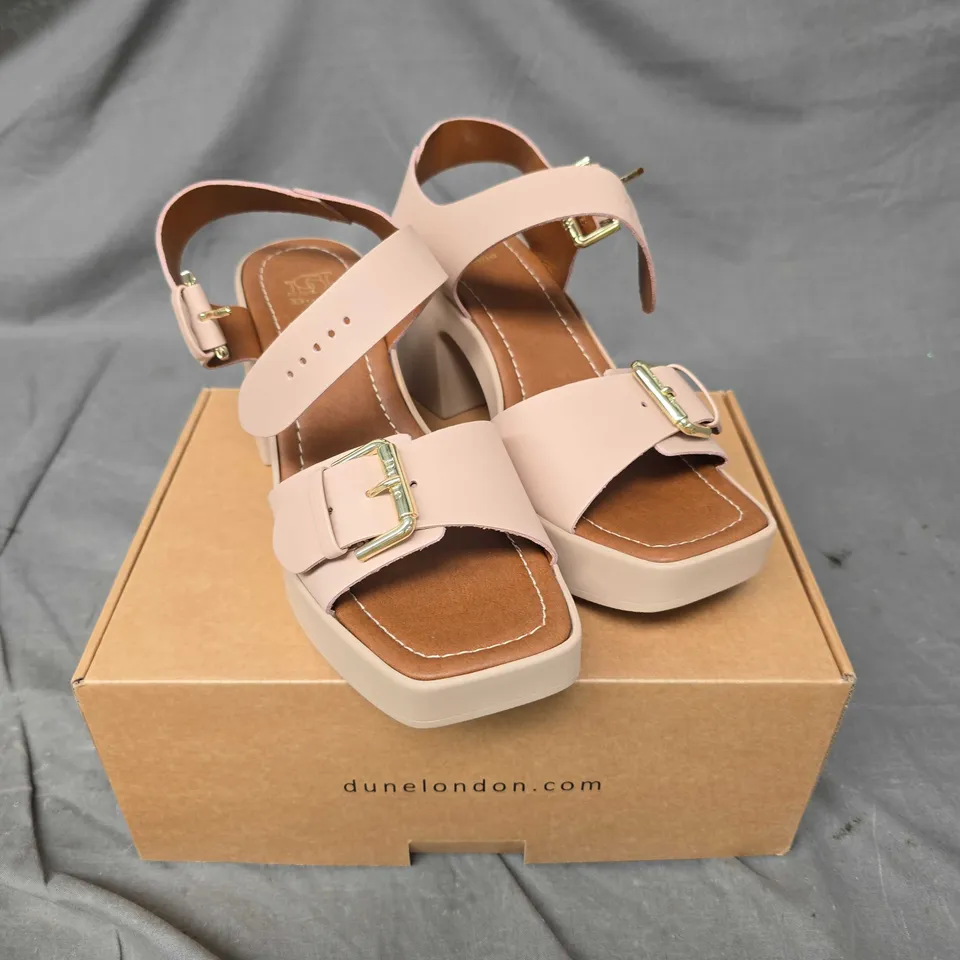 BOXED PAIR OF DUNE LONDON JENIES BUCKLE PLATFORM HEEL SHOES - 7